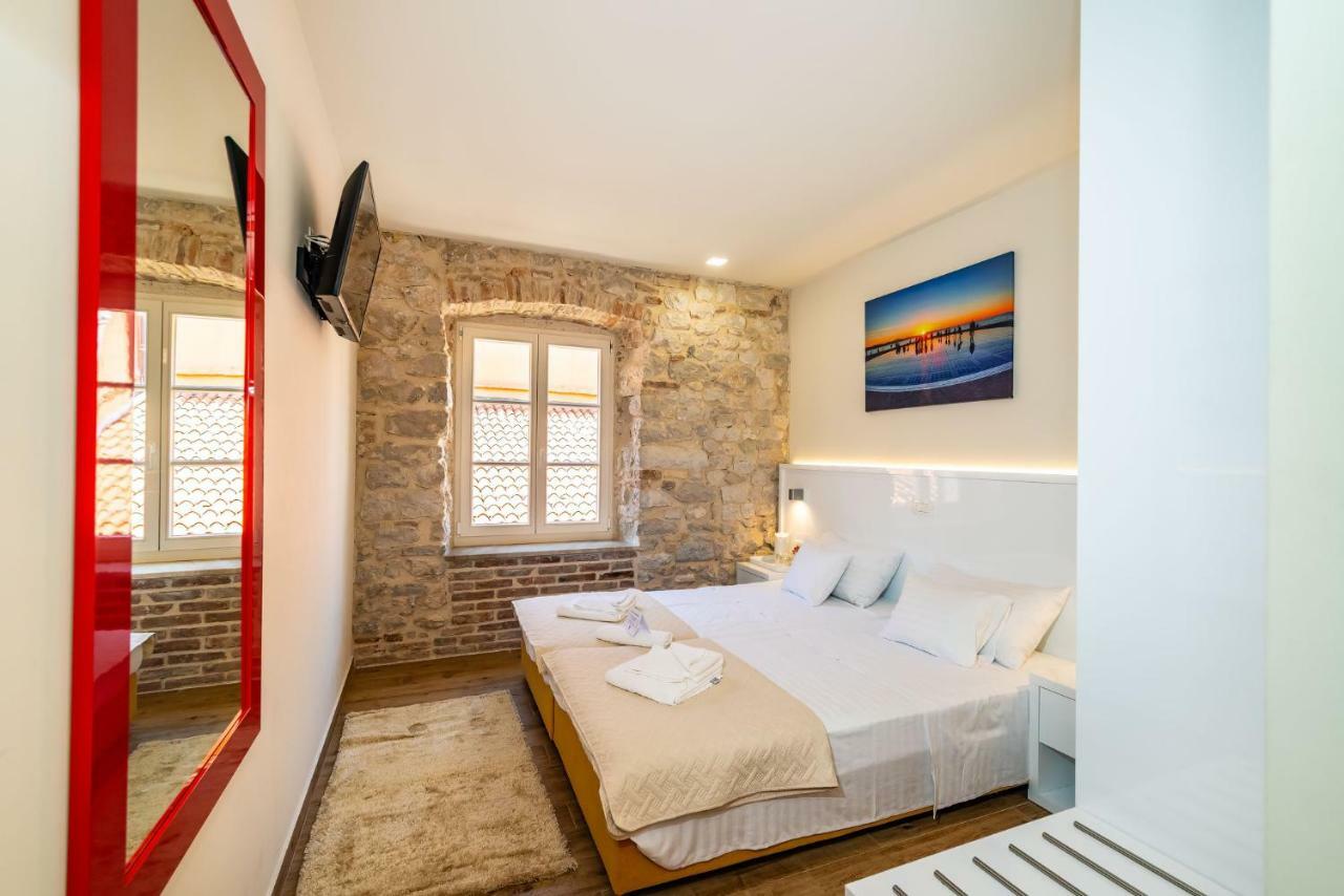 Idassa Atrium Rooms Zadar Bagian luar foto