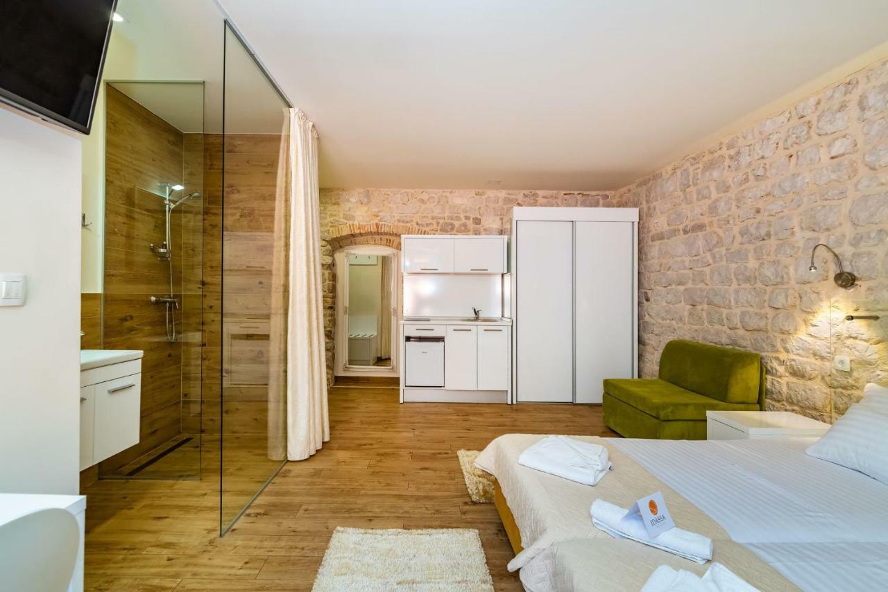 Idassa Atrium Rooms Zadar Bagian luar foto