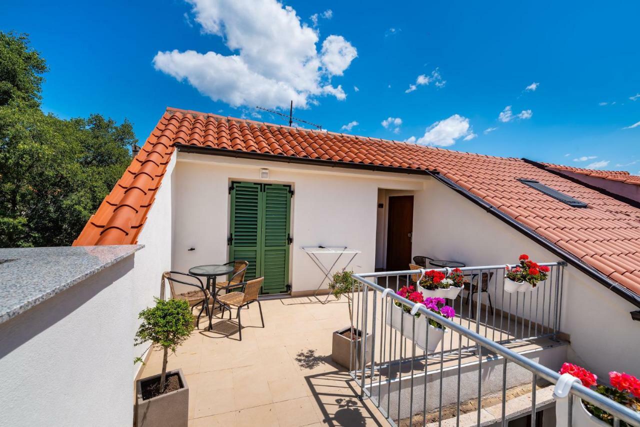 Idassa Atrium Rooms Zadar Bagian luar foto