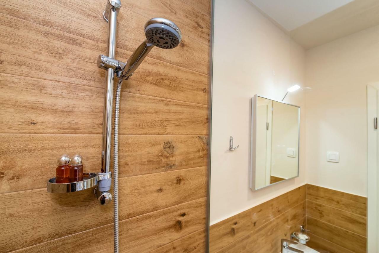 Idassa Atrium Rooms Zadar Bagian luar foto