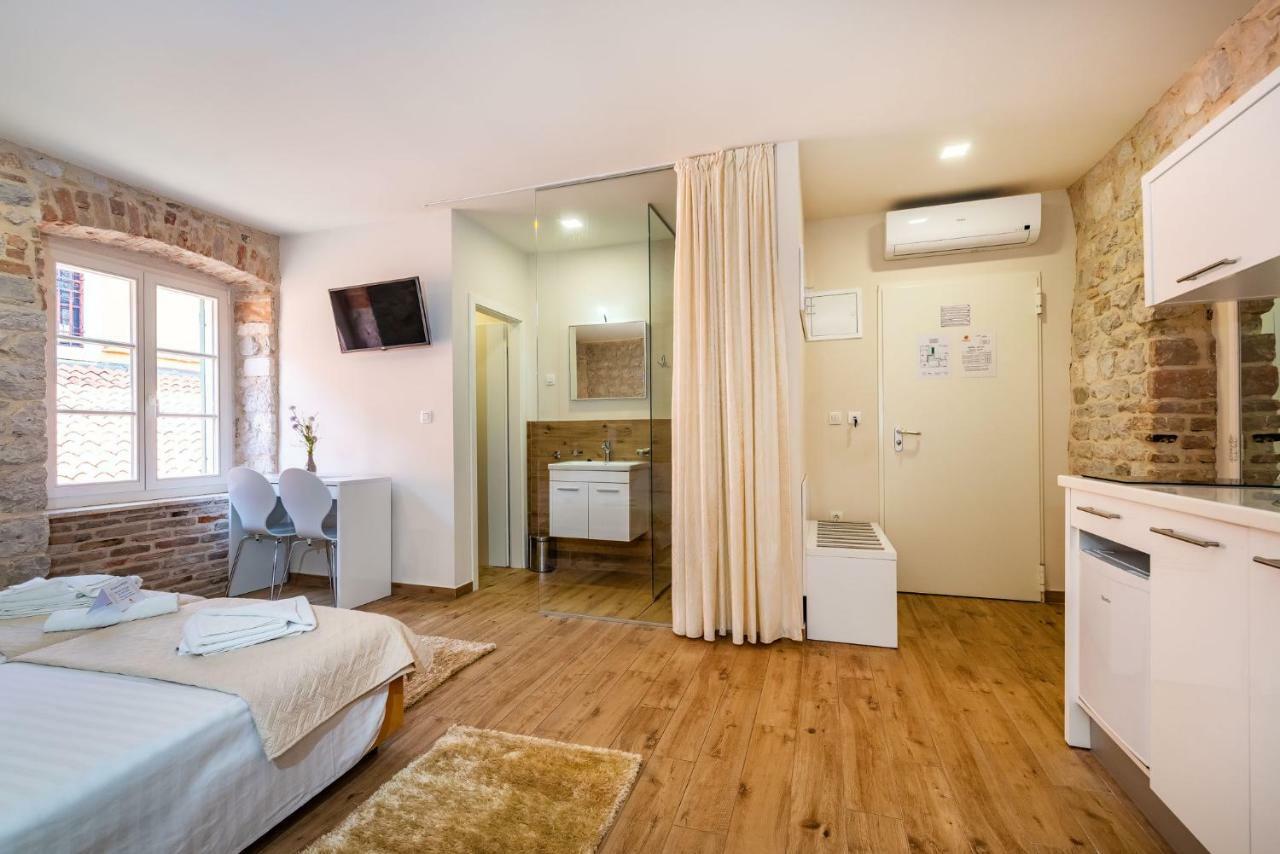 Idassa Atrium Rooms Zadar Bagian luar foto
