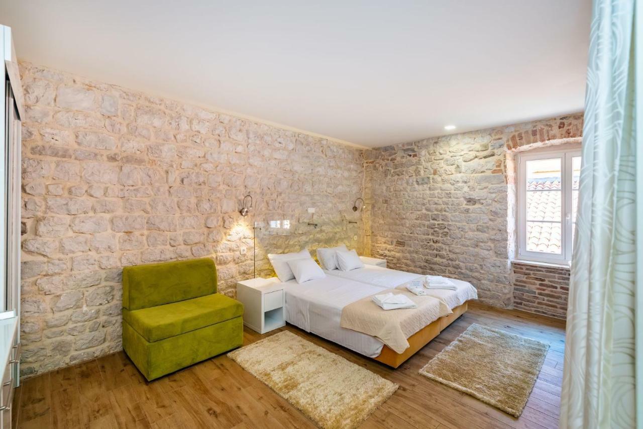 Idassa Atrium Rooms Zadar Bagian luar foto