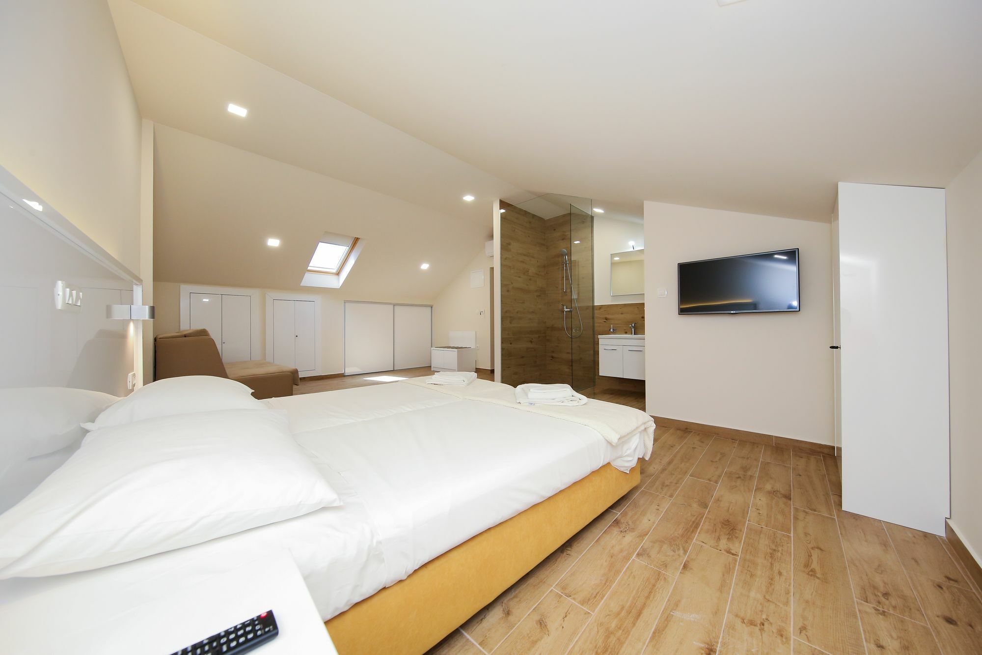 Idassa Atrium Rooms Zadar Bagian luar foto